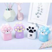 71196 Точилка пластиковая механическая Лапки, размер, 9,5*7,3*9,9 см, 2 цвета ассорти