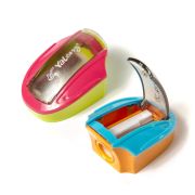 Точилка пластиковая с контейнером, 1 отверстие, 4 цвета