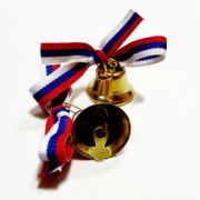 Колокольчик D25мм с бантиком-триколором и булавкой, 1 шт